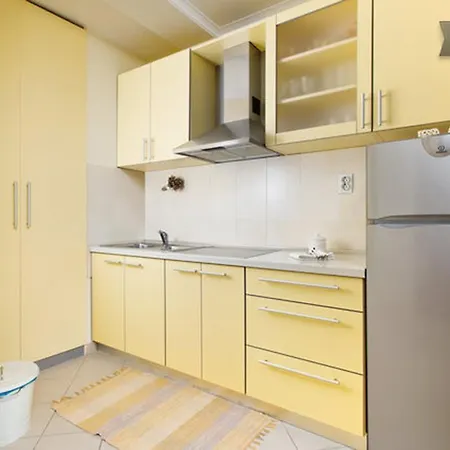 Apartment Zvonimirova *